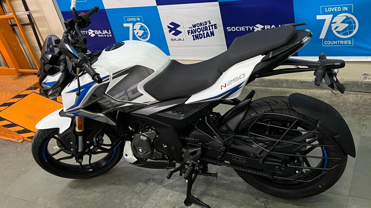 Bajaj NS250