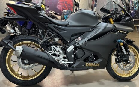 Yamaha R15 V4 Bike